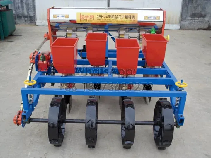 Normal type mounted peanut planter for tractor