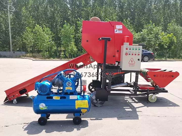 Round silage baler