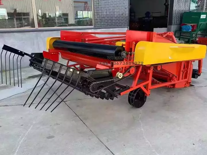 groundnut harvesting machine