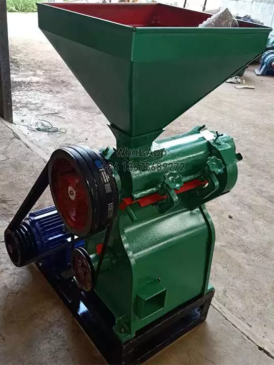 Corn maize peeling machine