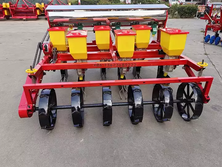 Peanut planting equipment