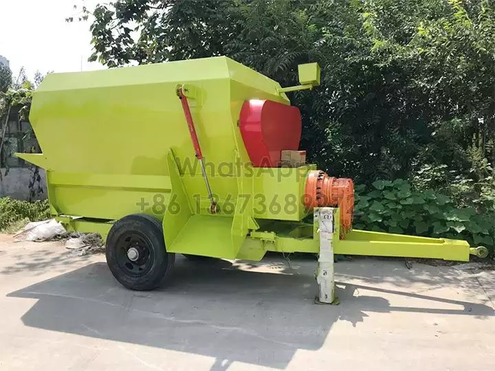 Animal feed mixer for sale