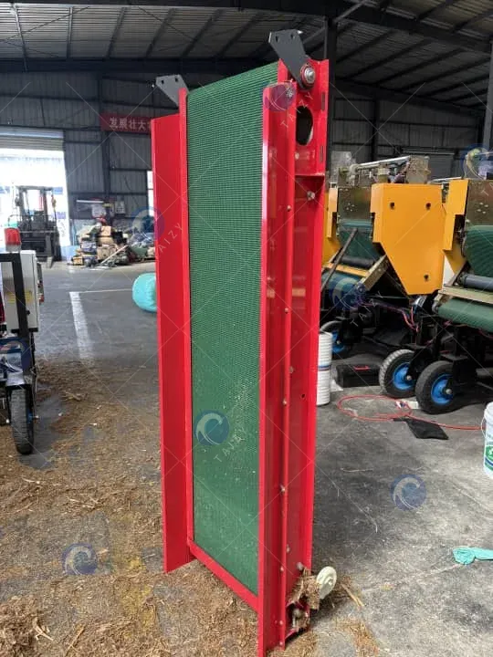 conveyor for silage baling machine