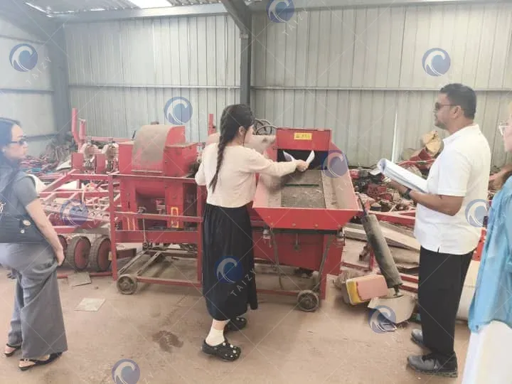 groundnut picking machine show