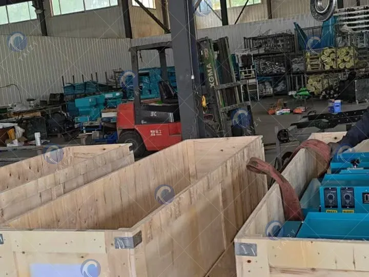 machine de plantation de semences de riz dans des caisses en bois