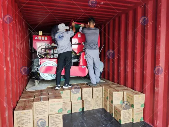 silage machine loading in the container