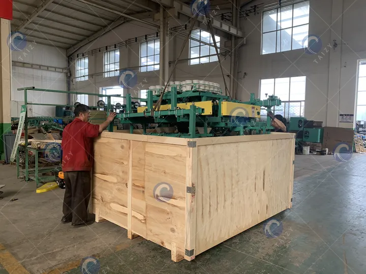 planting machine for wooden packaging