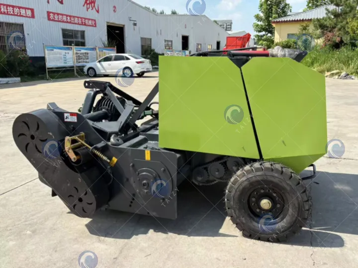 Mesin pemotong dan baling jerami untuk dijual