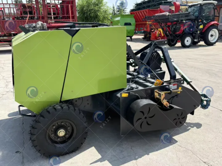 Mesin pemotong dan baler silase bulat dari Taizy