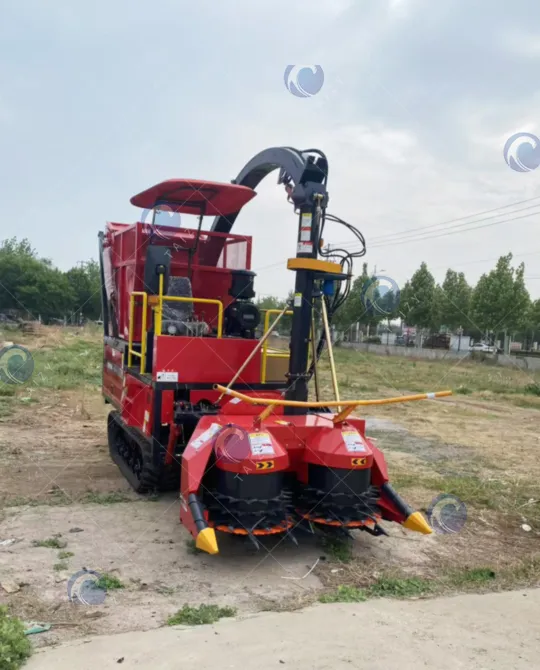 силосоуборочный комбайн с солнцедержателем