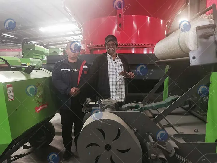 Visita a la fábrica de trituradores de paja de heno