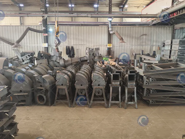 9FQ hammer mill in preparation