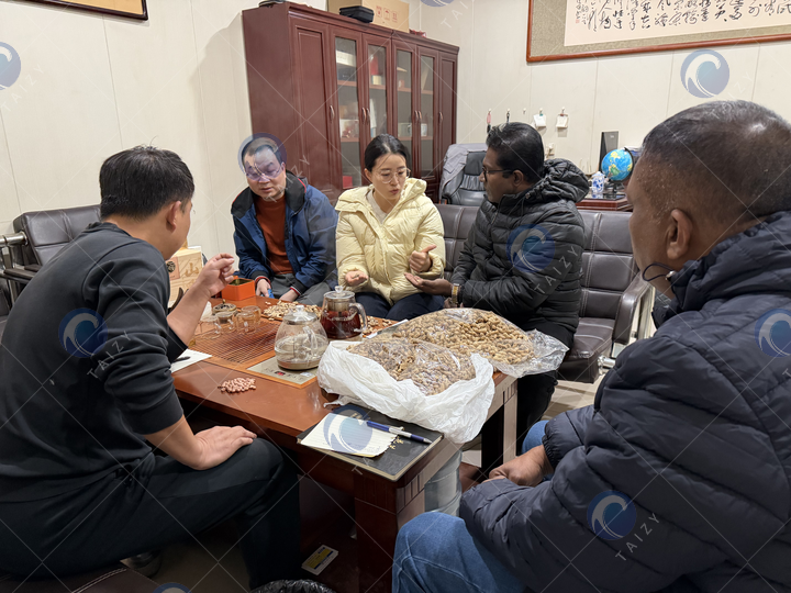 고객이 가져온 땅콩 원료